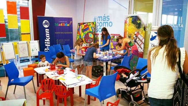 Las librerías se lucen y atraen con actividades para todos